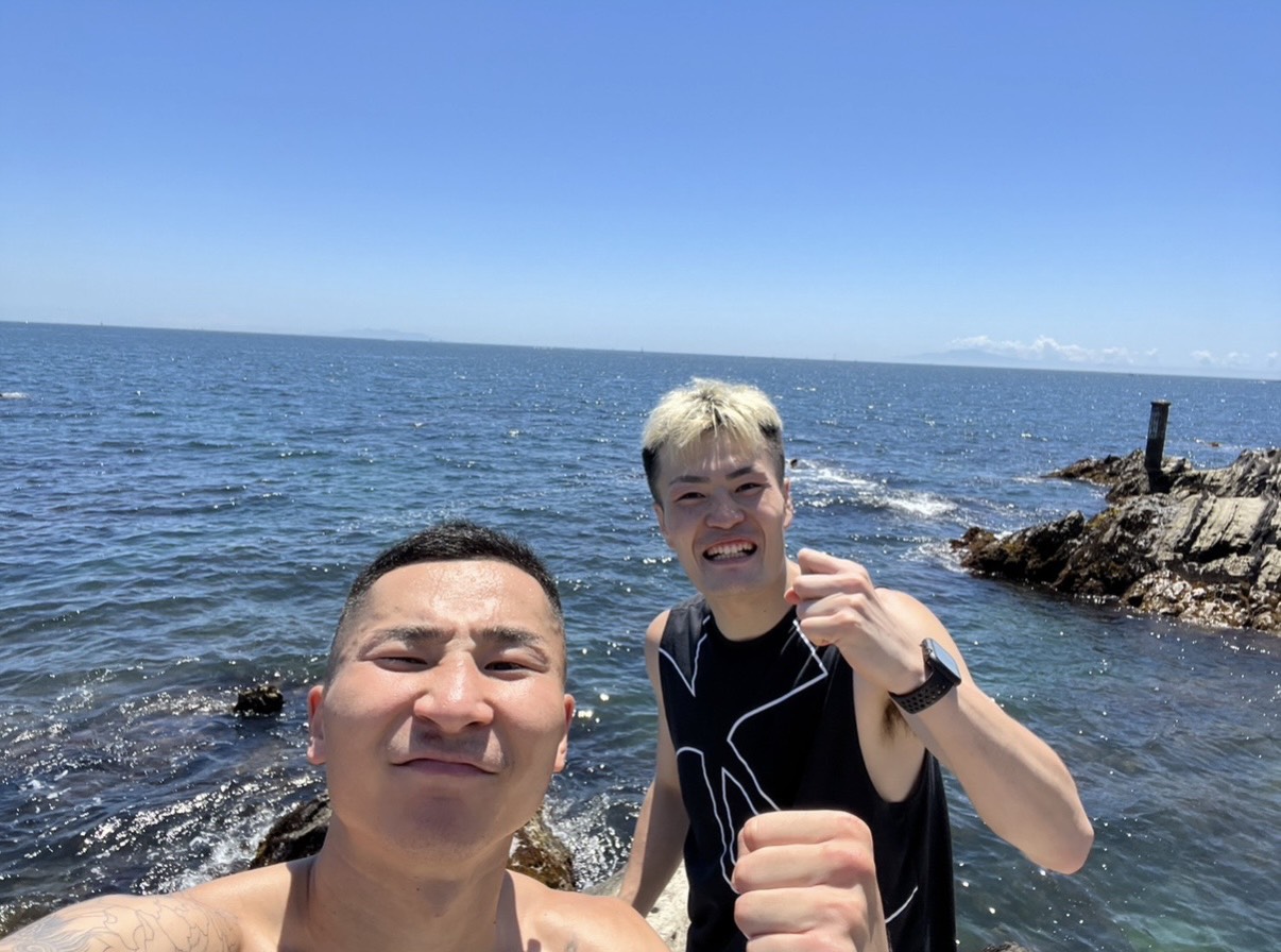合宿の時に富岡さんと撮った記念写真